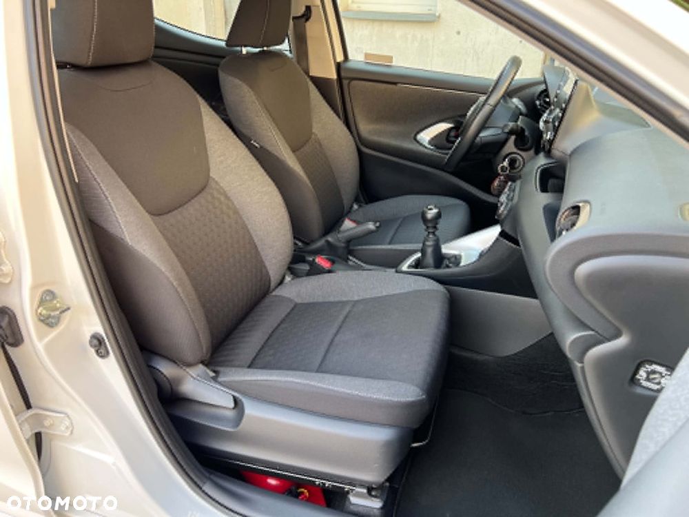 Toyota Yaris 1.5 Comfort - 13
