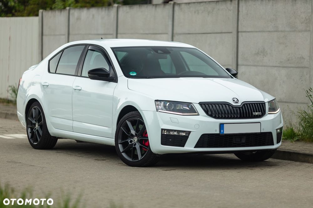 Skoda Octavia 2.0 TDI DSG RS - 3
