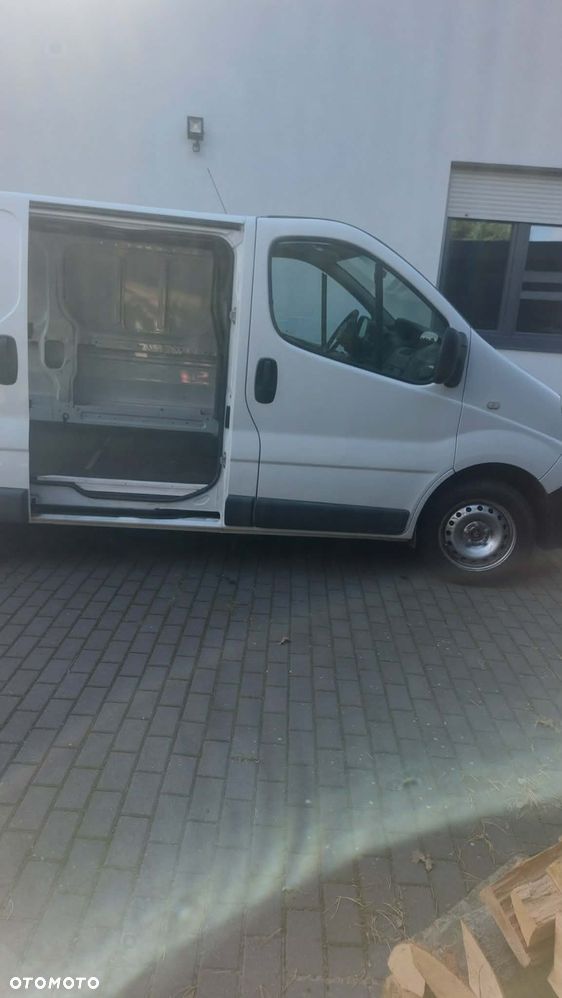 Renault TRAFIC - 6