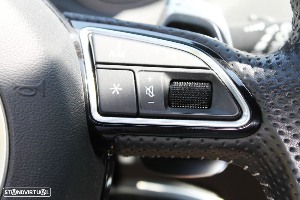 Audi RS Q3 2.5 TFSI quattro S tronic performance - 32