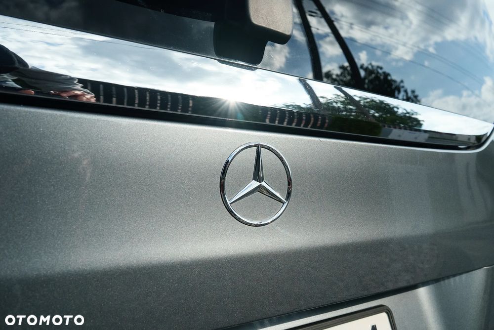 Mercedes-Benz Klasa V 300 d 9G-Tronic - 4