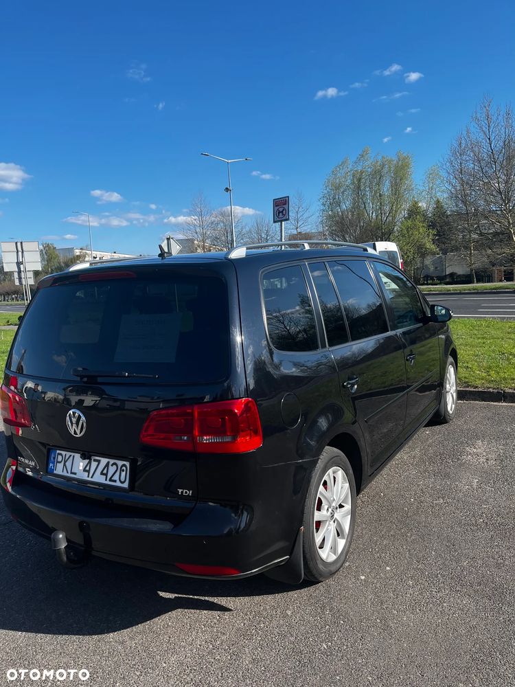 Volkswagen Touran - 9