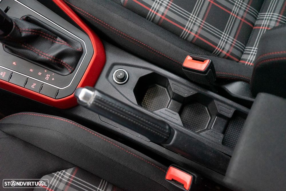 VW Polo 2.0 TSI GTI DSG - 27