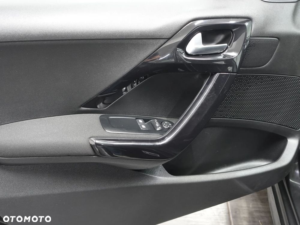 Peugeot 208 1.4 HDi Active - 20