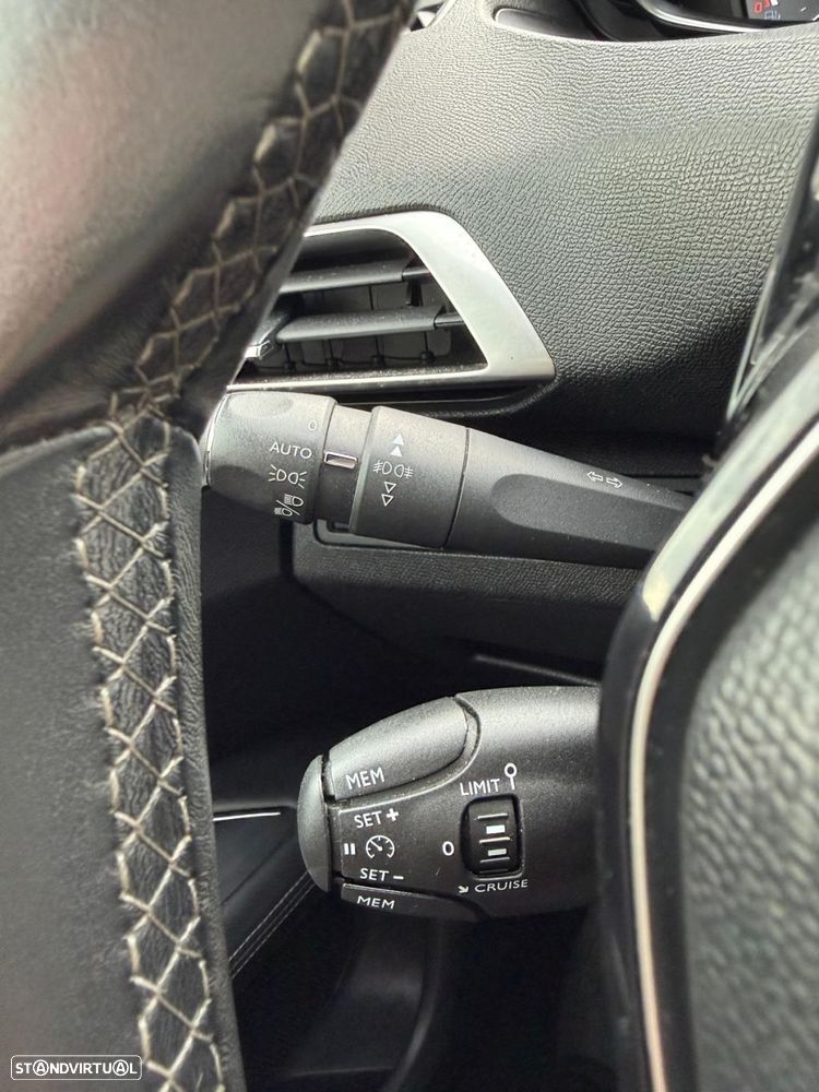 Peugeot 3008 1.5 BlueHDi Allure - 18