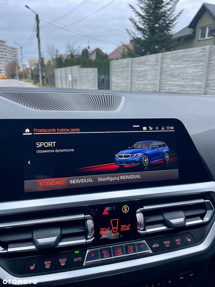 BMW Seria 3 320d M Sport - 34