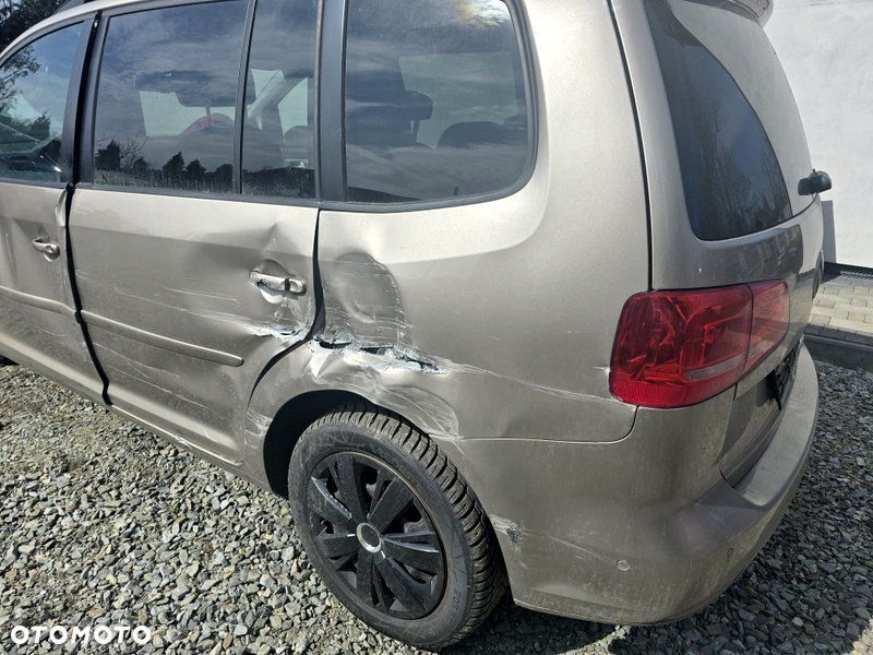 Volkswagen Touran 2.0 TDI DPF BlueMotion Technology DSG Cup - 7