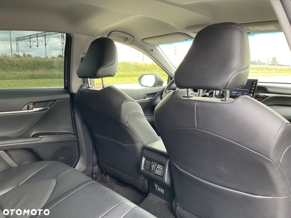 Toyota Camry 2.5 Hybrid Executive CVT - 18
