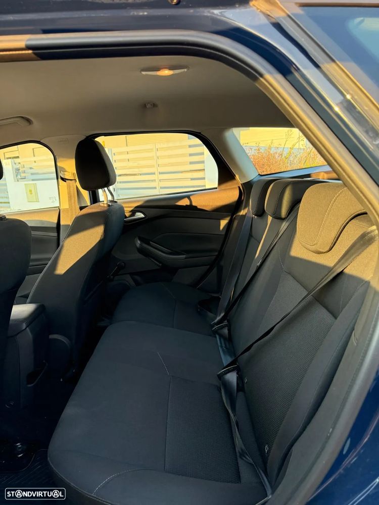 Ford Focus SW 1.5 TDCi ST-Line - 7