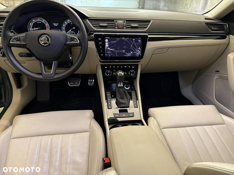 Skoda Superb 2.0 TSI L&K DSG - 23