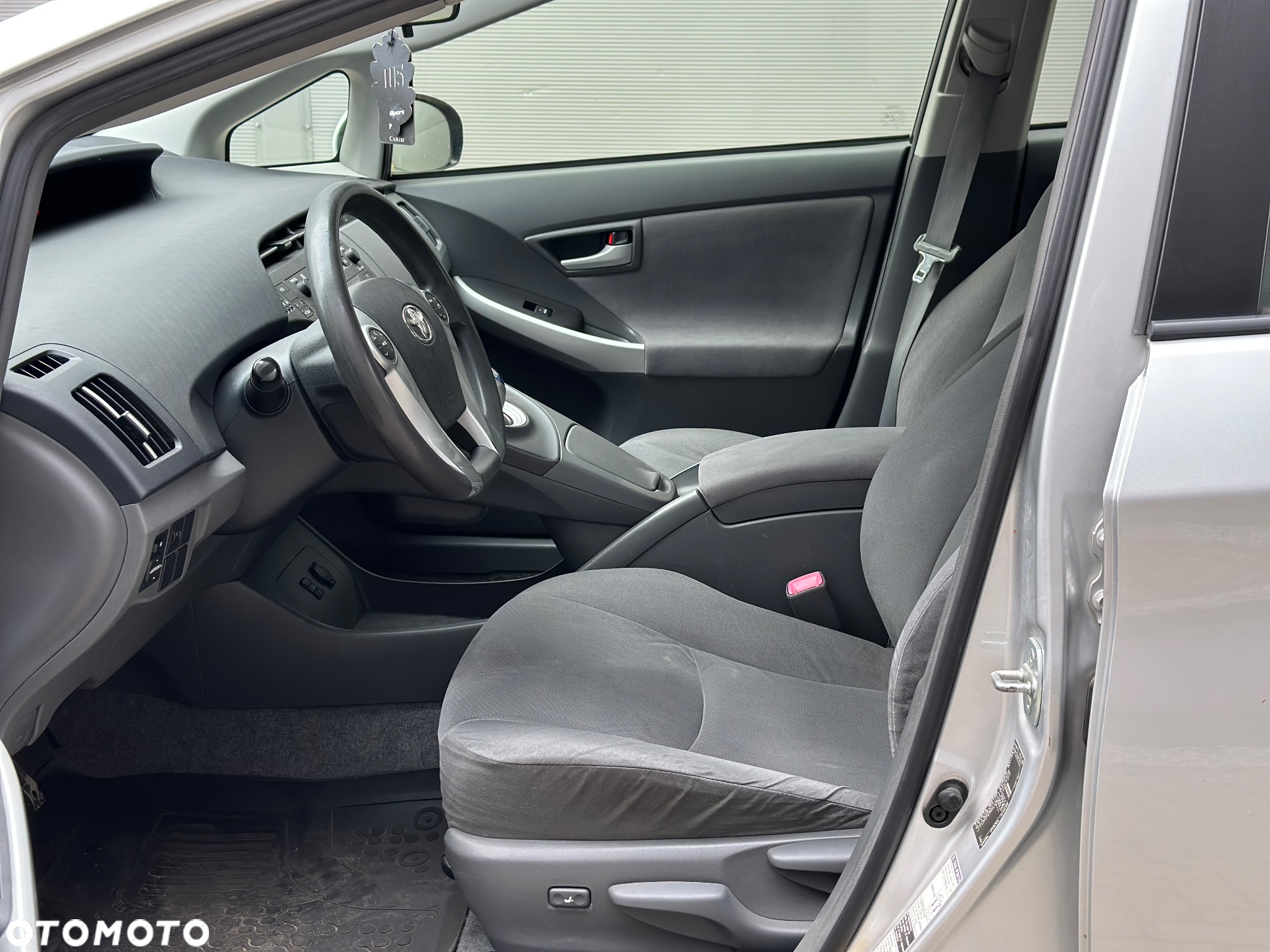 Toyota Prius 1.8 HSD Luna - 15