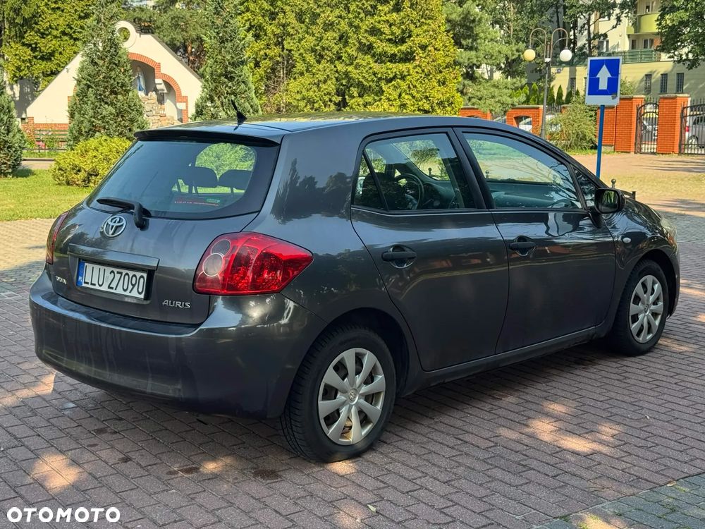 Toyota Auris 1.4 D-4D Terra - 5