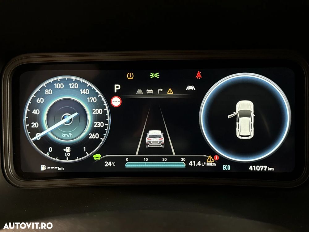 Hyundai KONA - 11