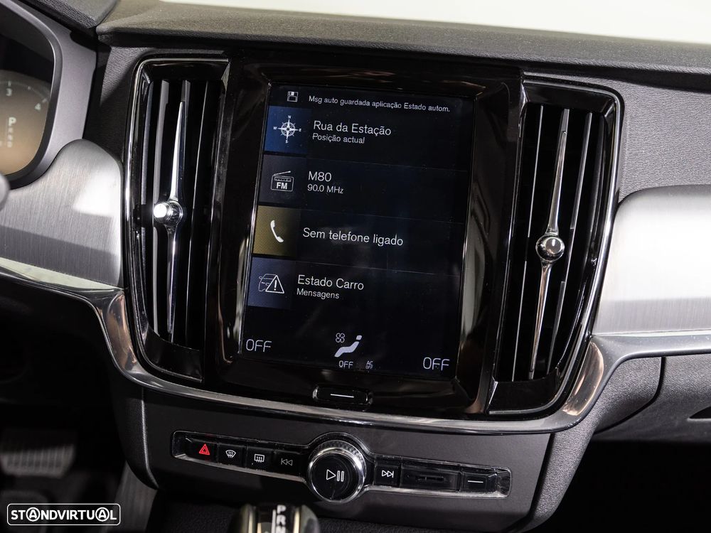 Volvo V90 2.0 D5 Momentum AWD Geartronic - 26