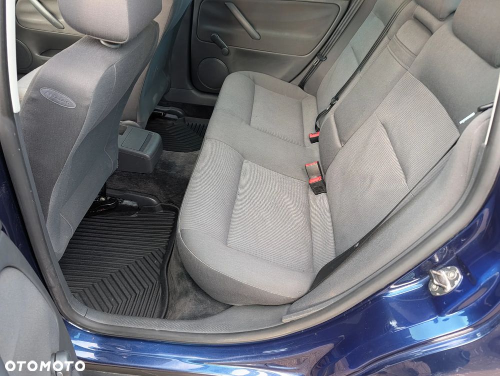 Volkswagen Passat 1.9 TDI - 17