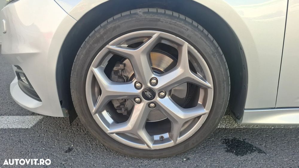 Ford Focus - 17