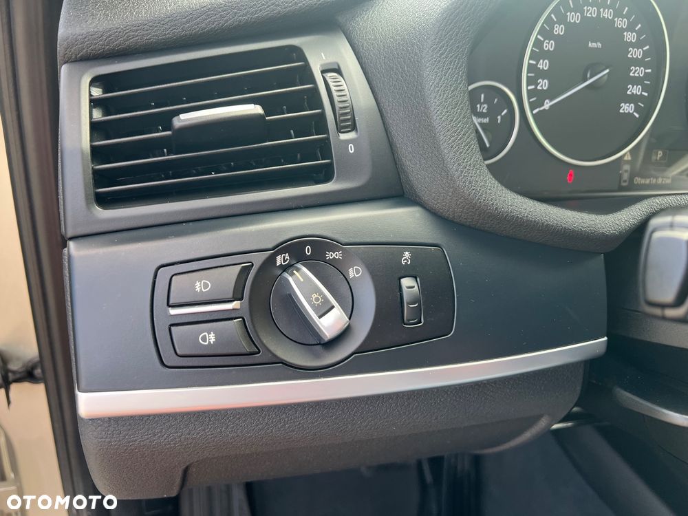 BMW X3 xDrive20d - 21