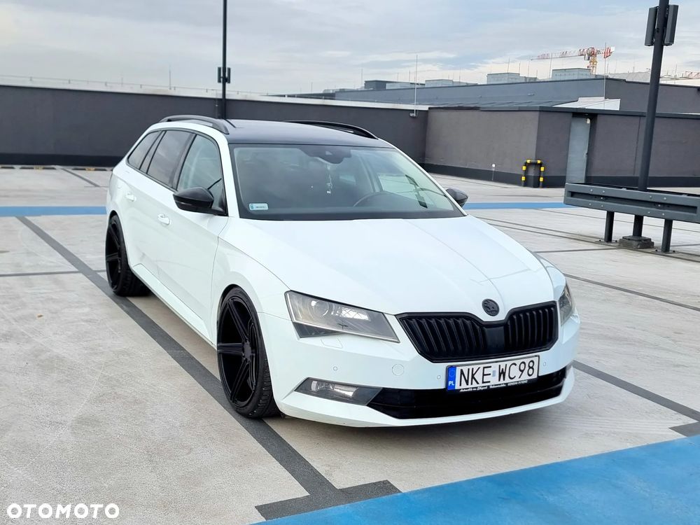Skoda Superb 2.0 TDI DSG SportLine - 38