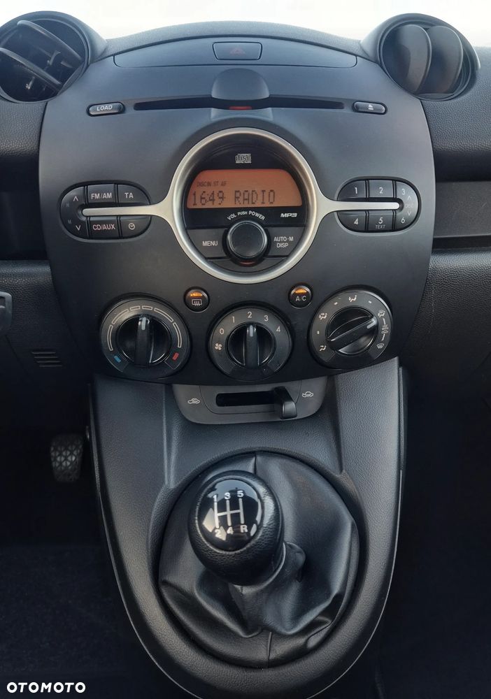 Mazda 2 1.3 Exclusive - 24