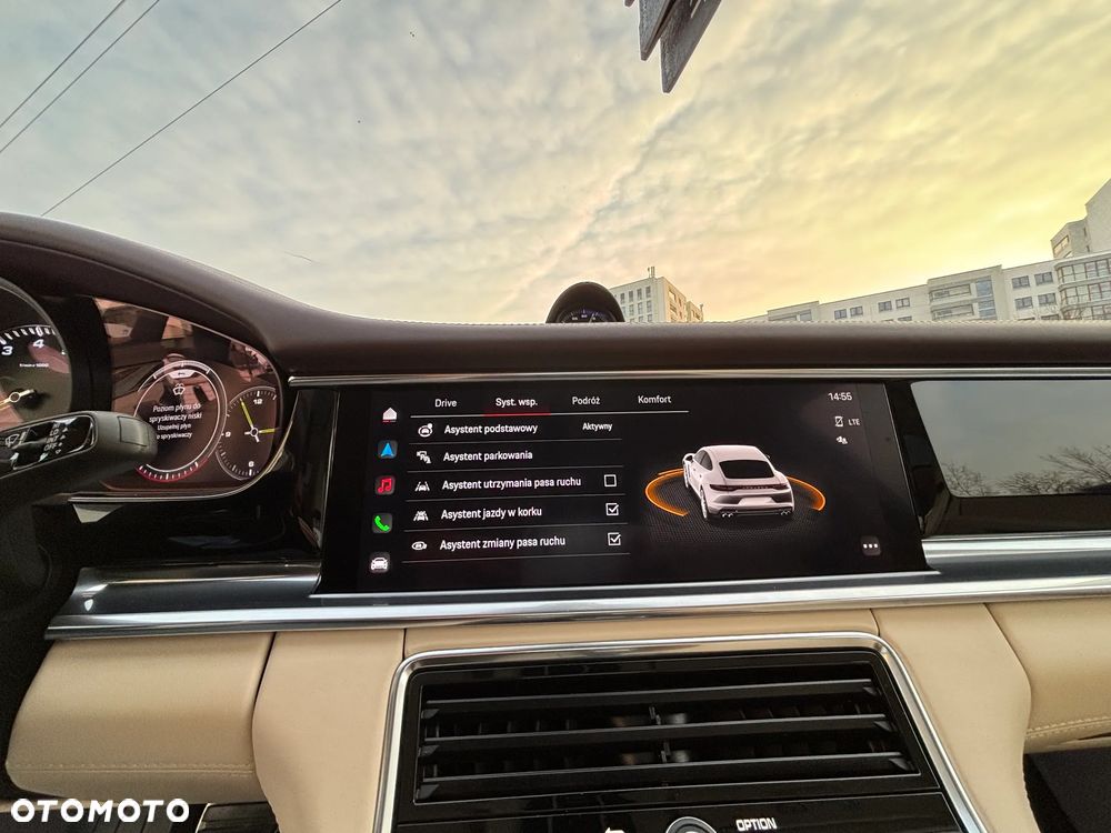 Porsche Panamera 4 E-Hybrid Executive - 28