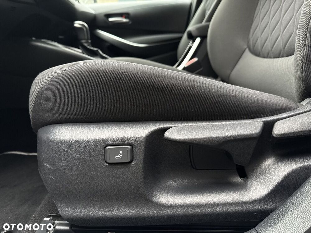 Toyota Corolla 1.8 Hybrid Comfort - 28