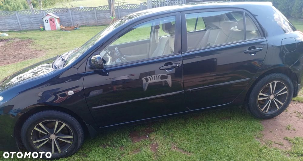 Toyota Corolla - 2