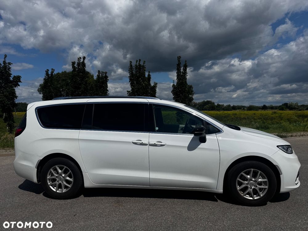Chrysler Pacifica - 5