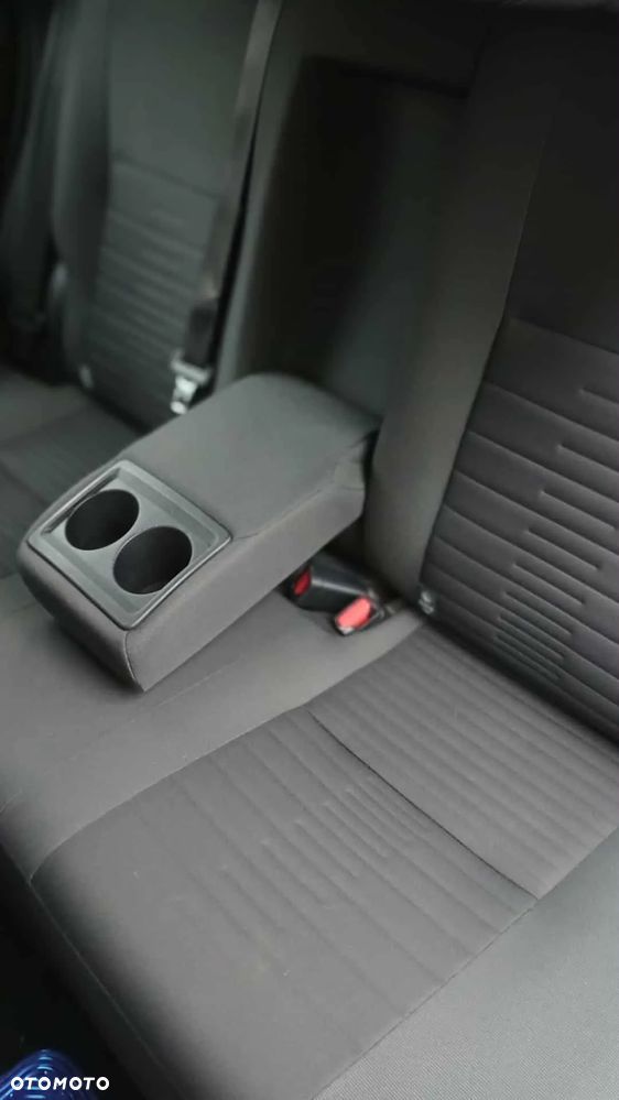 Toyota Auris 1.6 Premium - 3