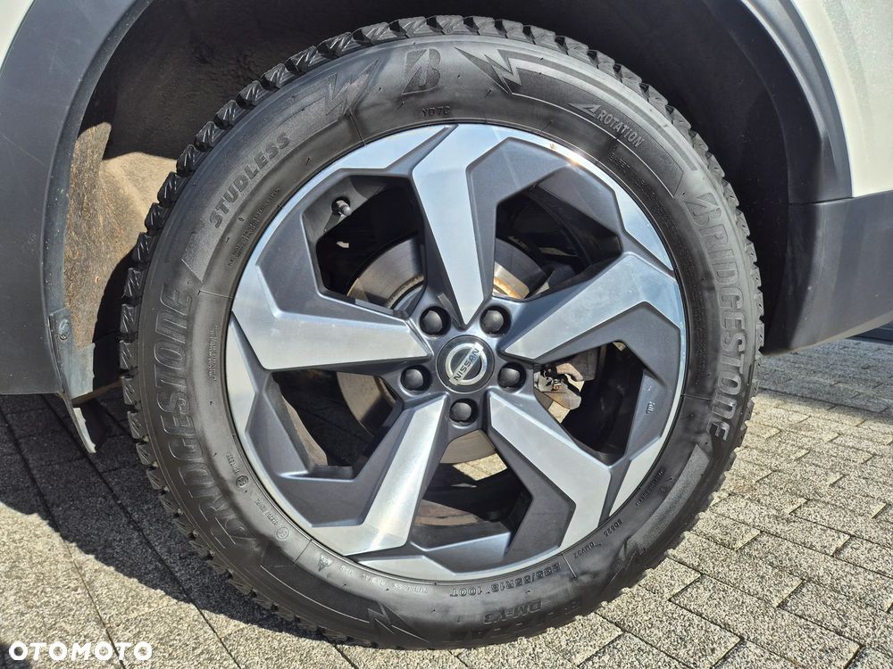 Nissan Qashqai 1.3 DIG-T MHEV N-Connecta Xtronic - 24