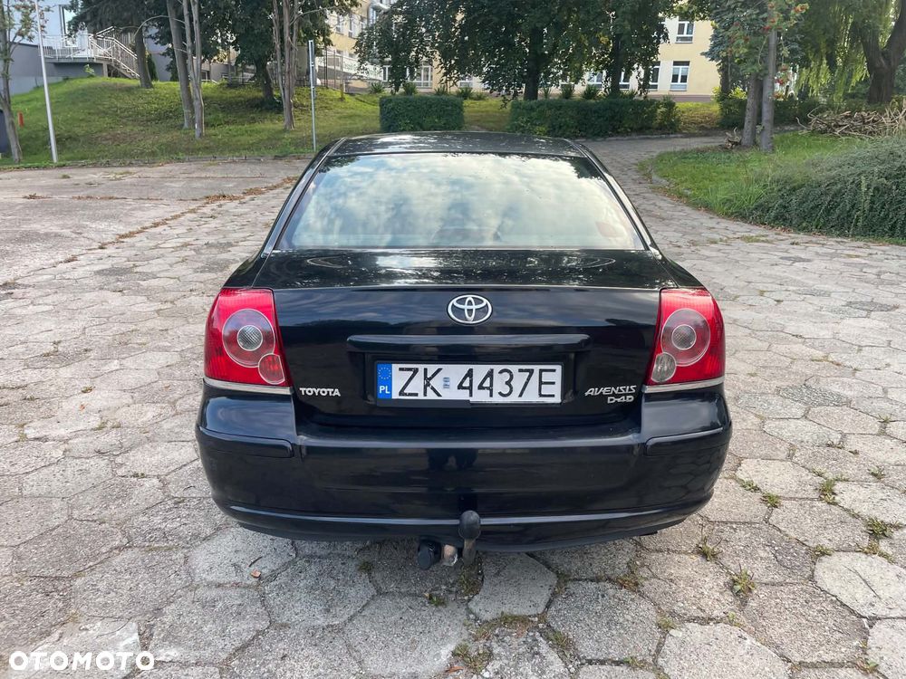 Toyota Avensis - 6