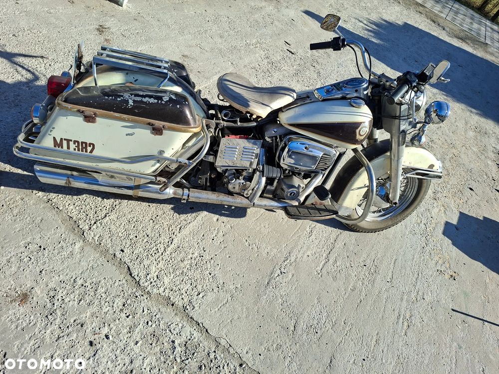 Harley-Davidson FLH Shovelhead - 11