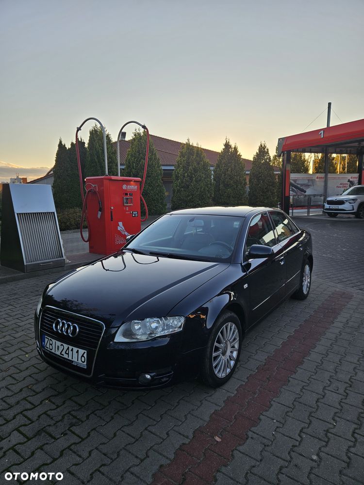 Audi A4 Limousine - 15