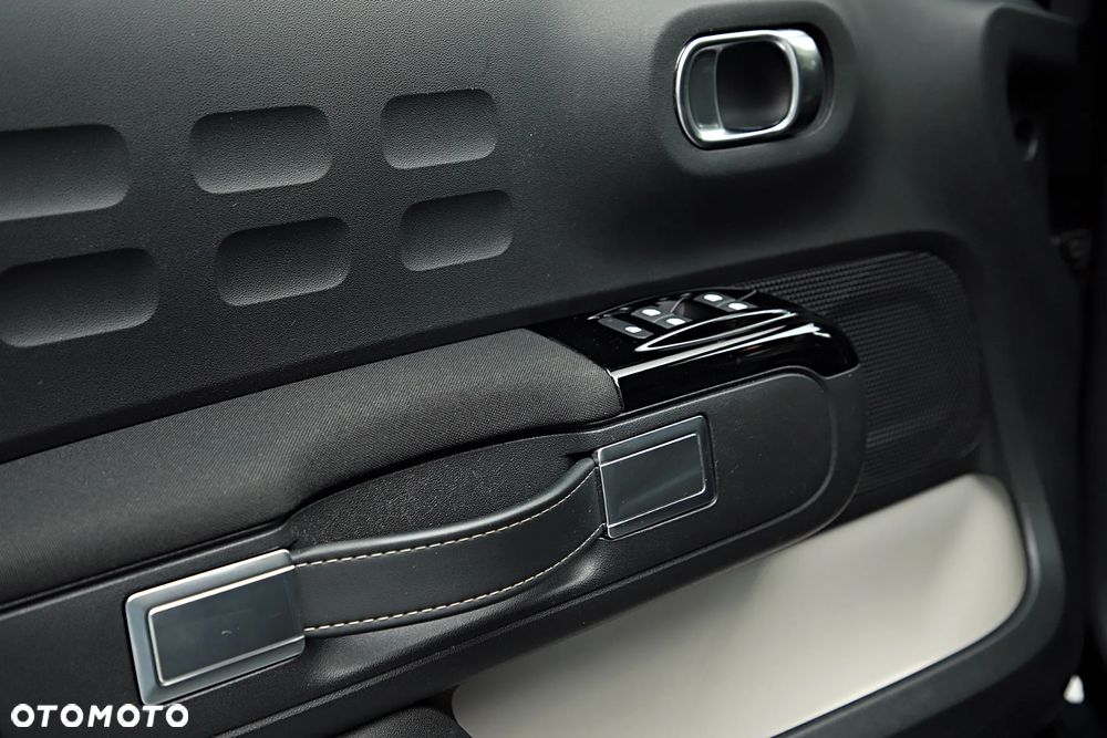 Citroën C3 1.2 PureTech Shine EAT6 - 20
