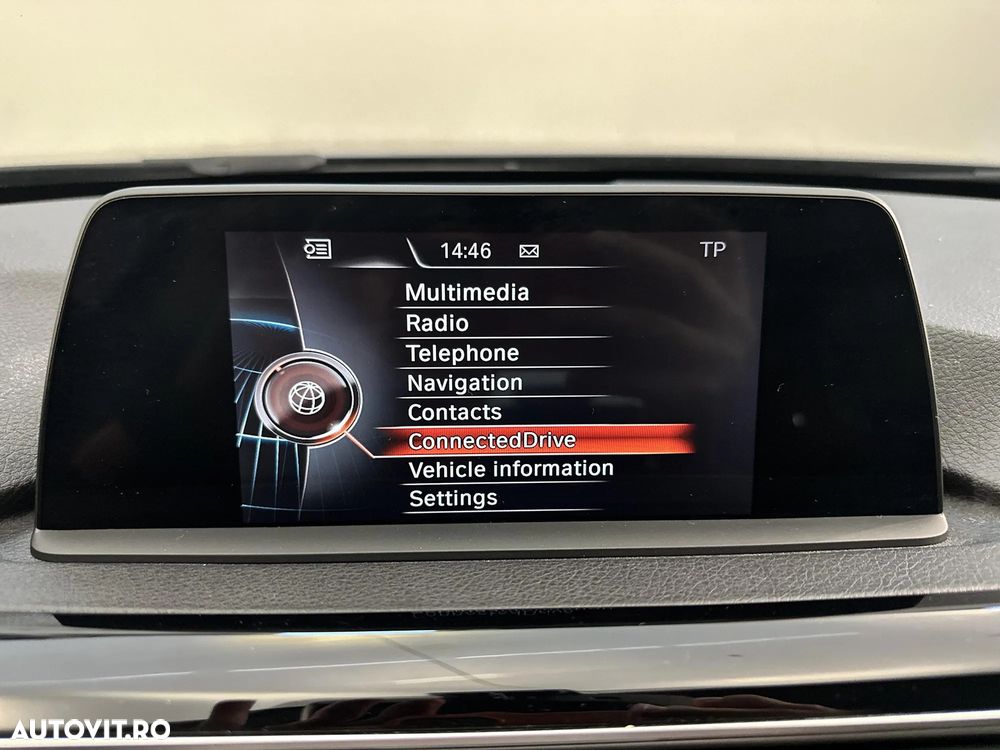 BMW Seria 3 318i Touring Aut. - 21