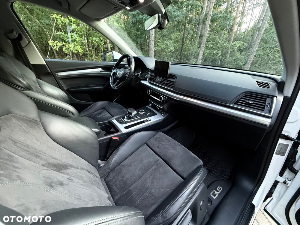 Audi Q5 55 TFSIe quattro S tronic S line business - 11