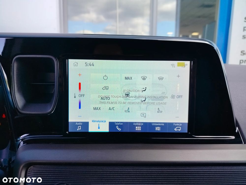 Ford Transit Courier - 19