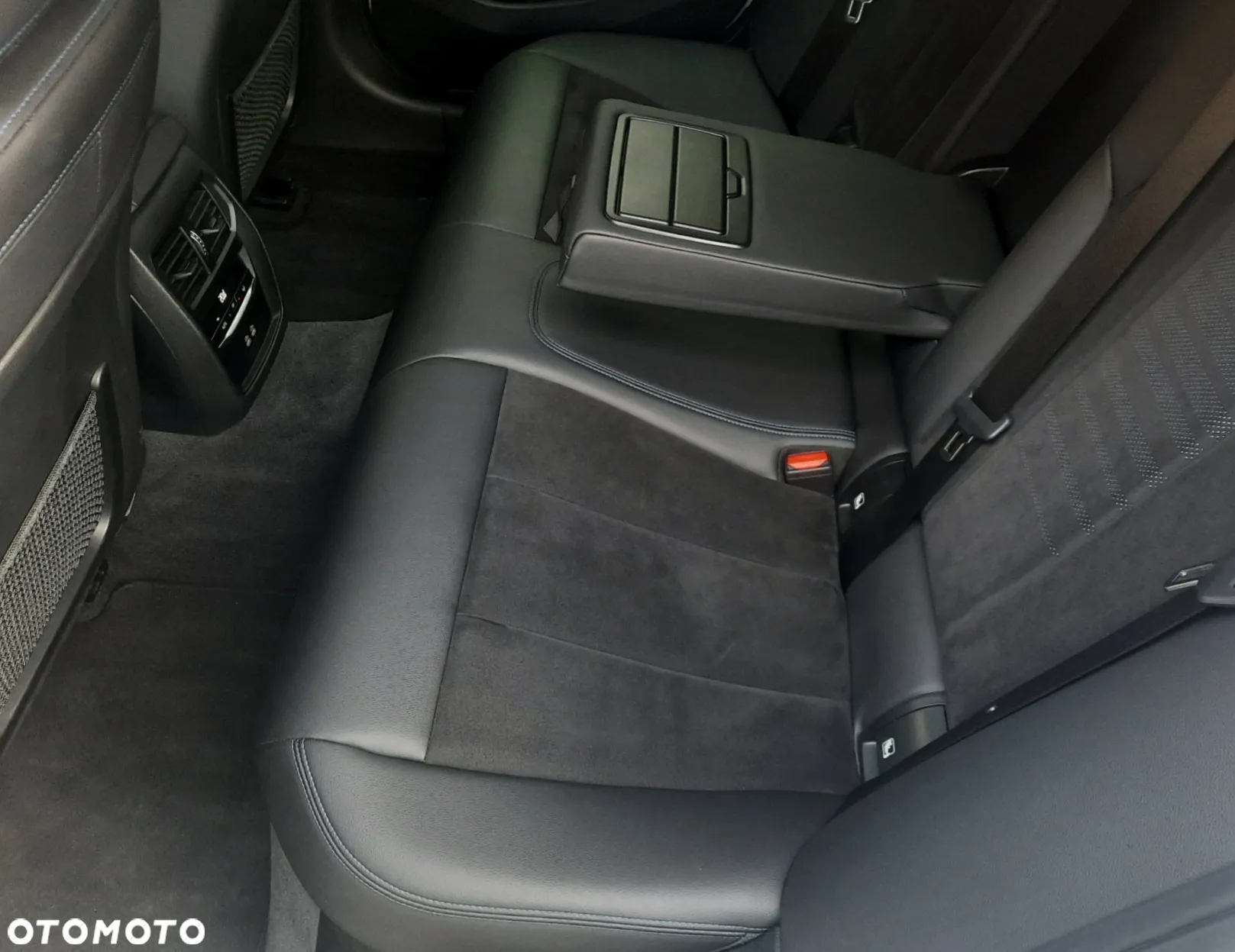 BMW Seria 3 320d xDrive M Sport sport - 24