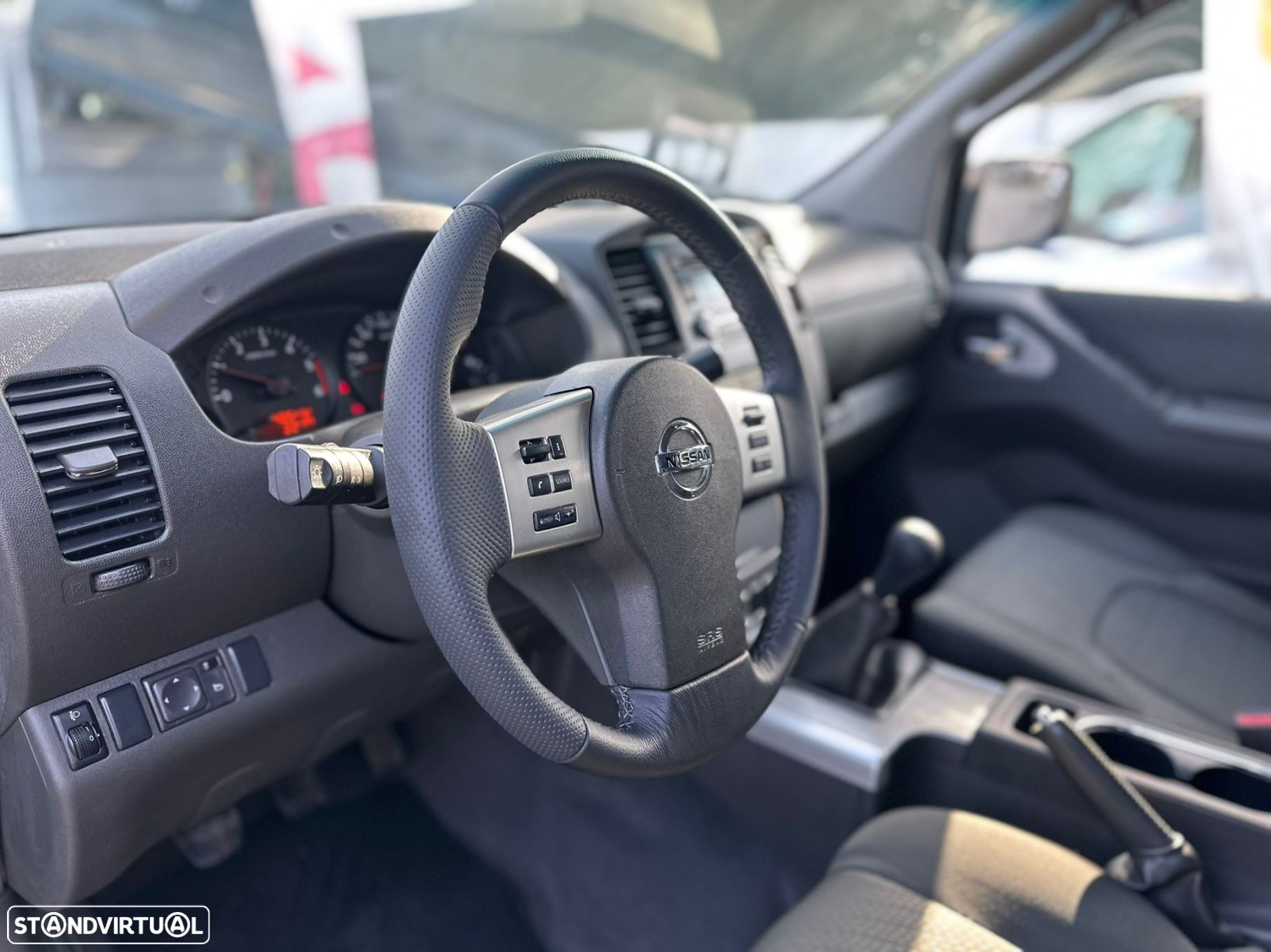 Nissan Navara 2.5 dCi CD XE 4WD - 11