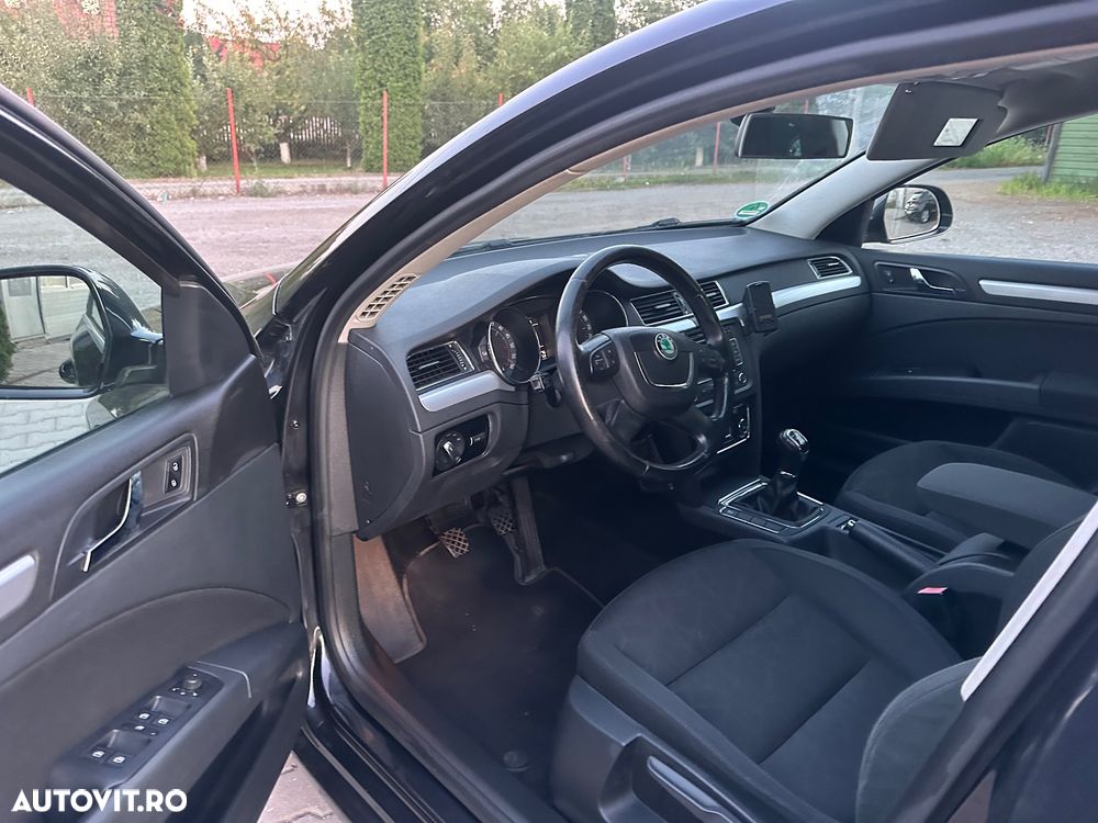 Skoda Superb 2.0 TDI Ambition - 12