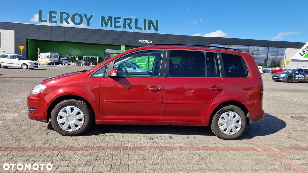 Volkswagen Touran 1.4 TSI Trendline DSG - 4