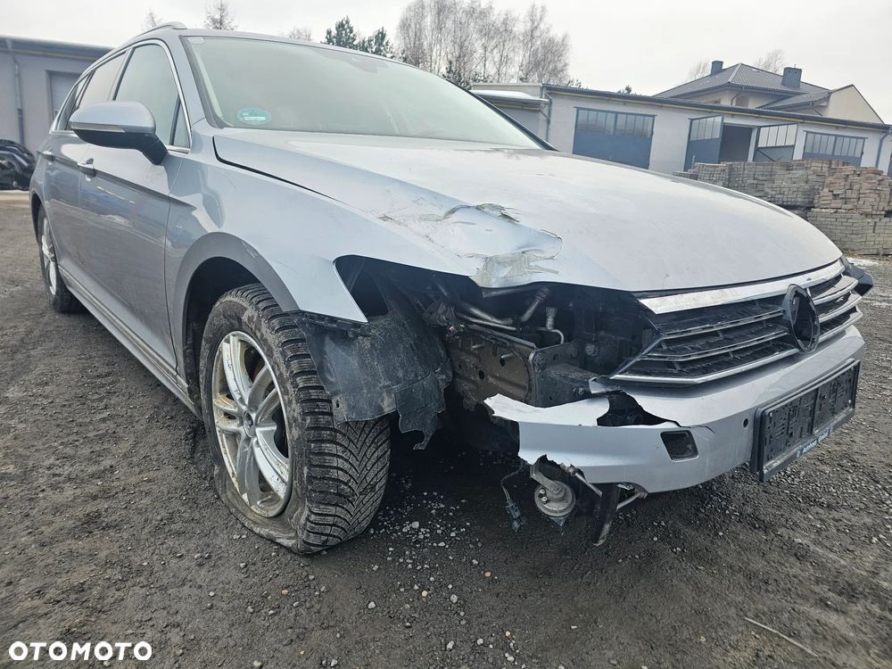 Volkswagen Passat 2.0 TDI SCR DSG Highline - 6