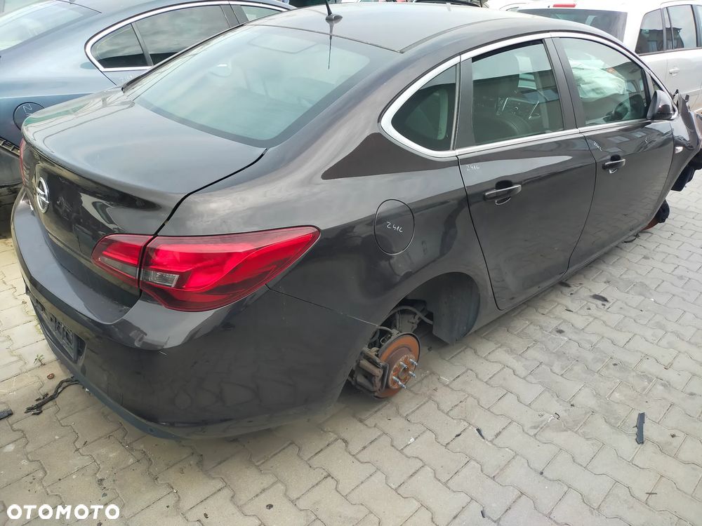 Opel Astra J Sedan Błotnik Ćwiartka Lewy Prawy - 1