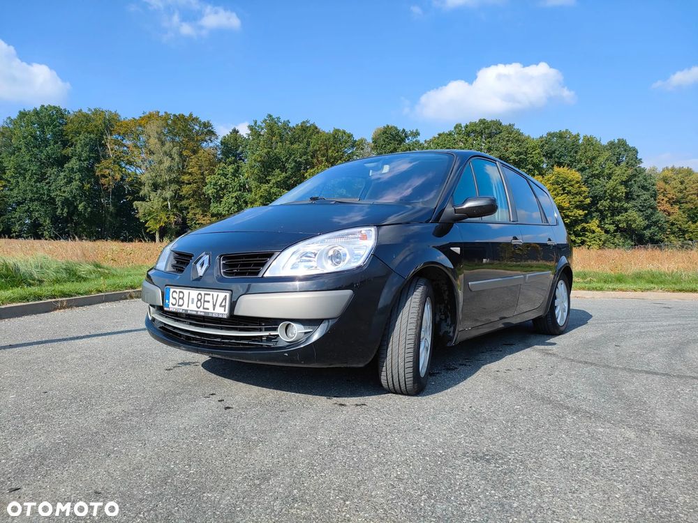 Renault Grand Scenic - 16