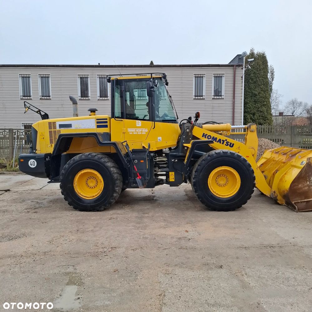 Komatsu WA320 - 2