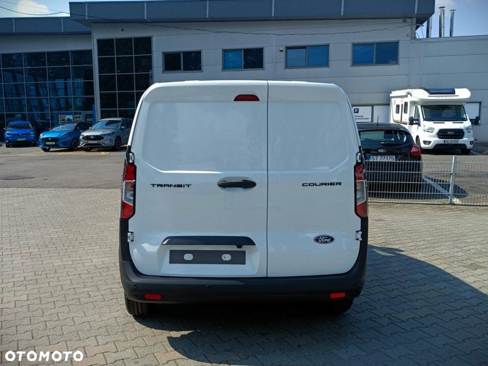 Ford Transit Courier - 5