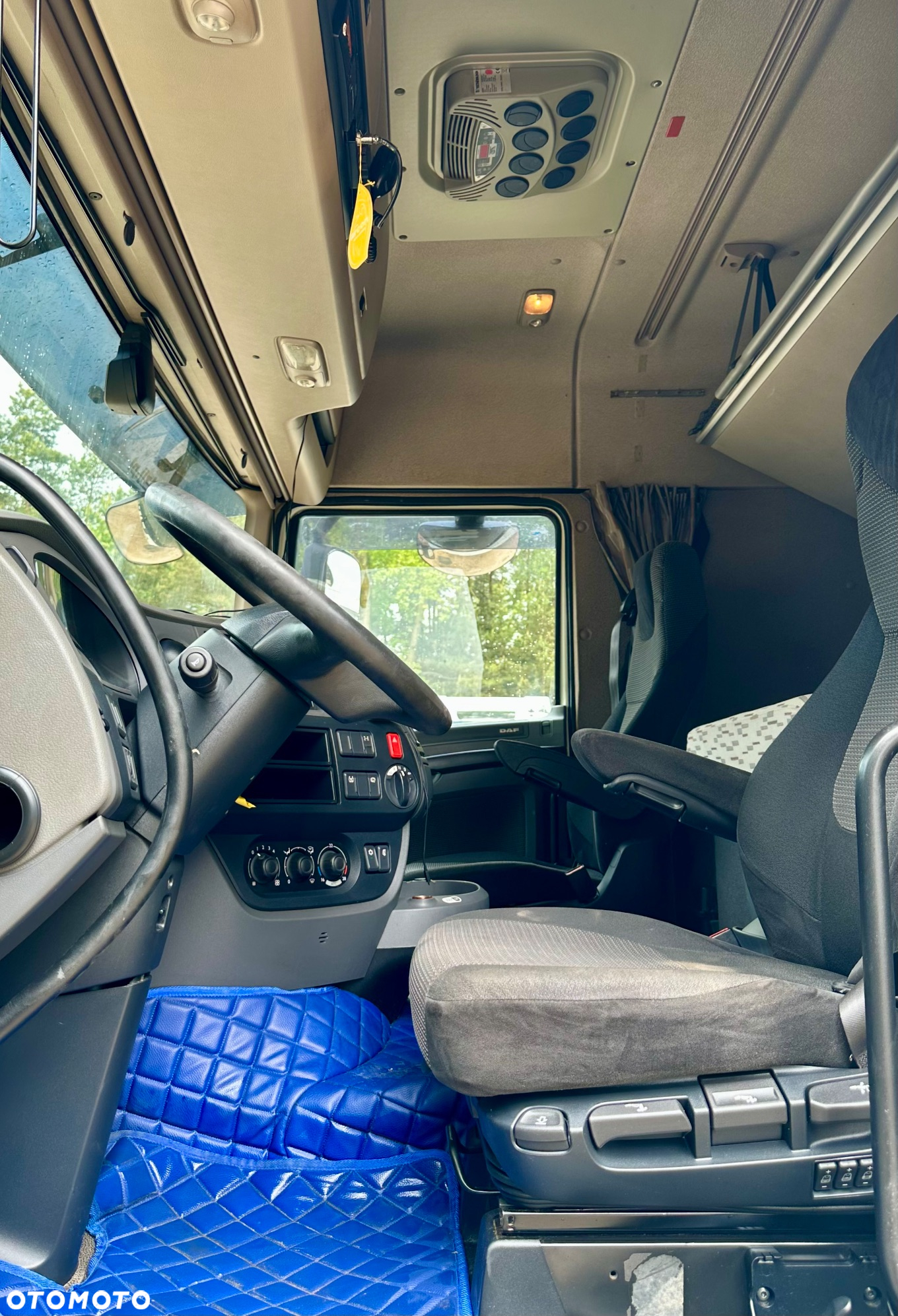 DAF XF460 SPACE CAB AUTOMAT STANDKLIMA FULLSPOJLERY XENON LED LONGCHASIS 2xALUTANK SKÓRA LODÓWKA WEBASTO 912000km FULLSERWIS DAF EURO 6 2016r IGŁA - 8
