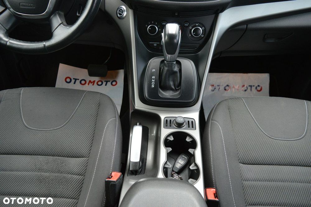 Ford Kuga - 24