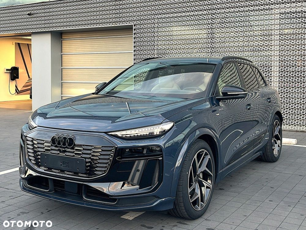Audi Q6 e-tron - 25