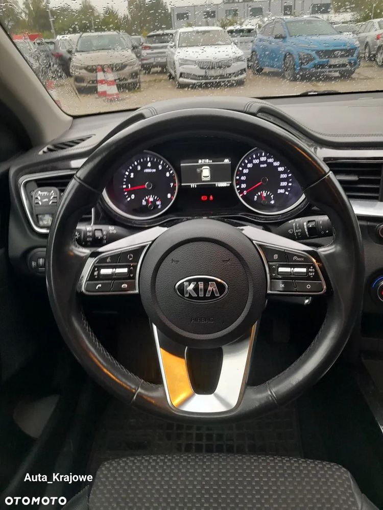 Kia Ceed 1.4 L - 11