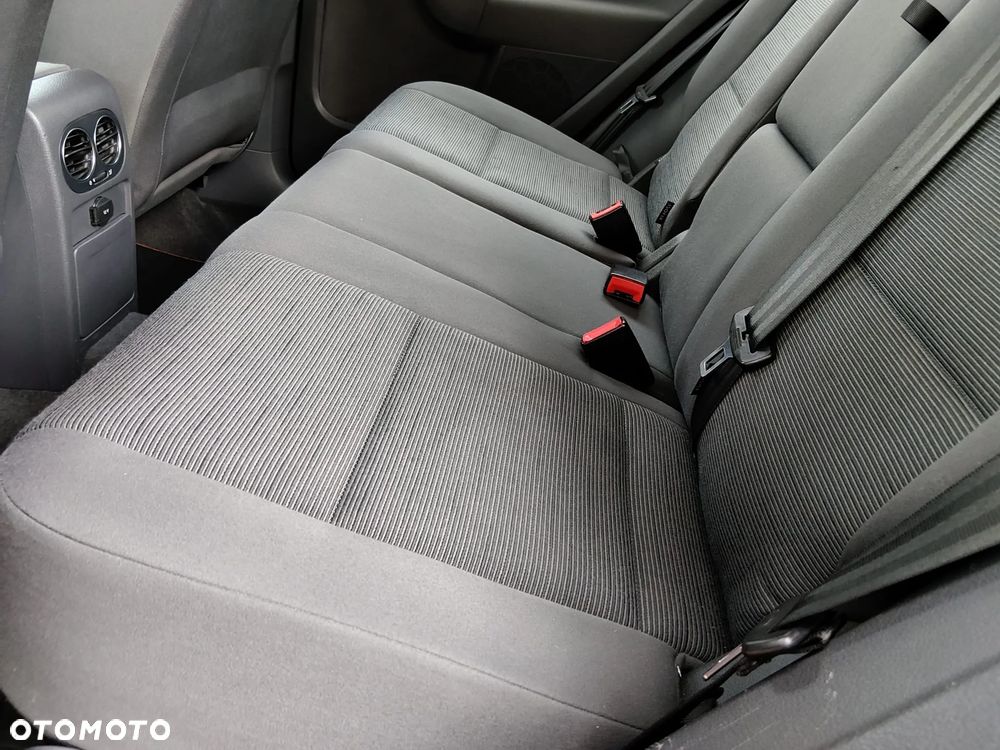 Volkswagen Golf 1.6 United - 31